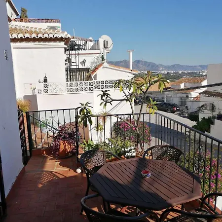Caritas With Sea Views Holiday home