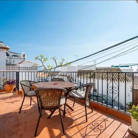 Caritas With Sea Views Nerja